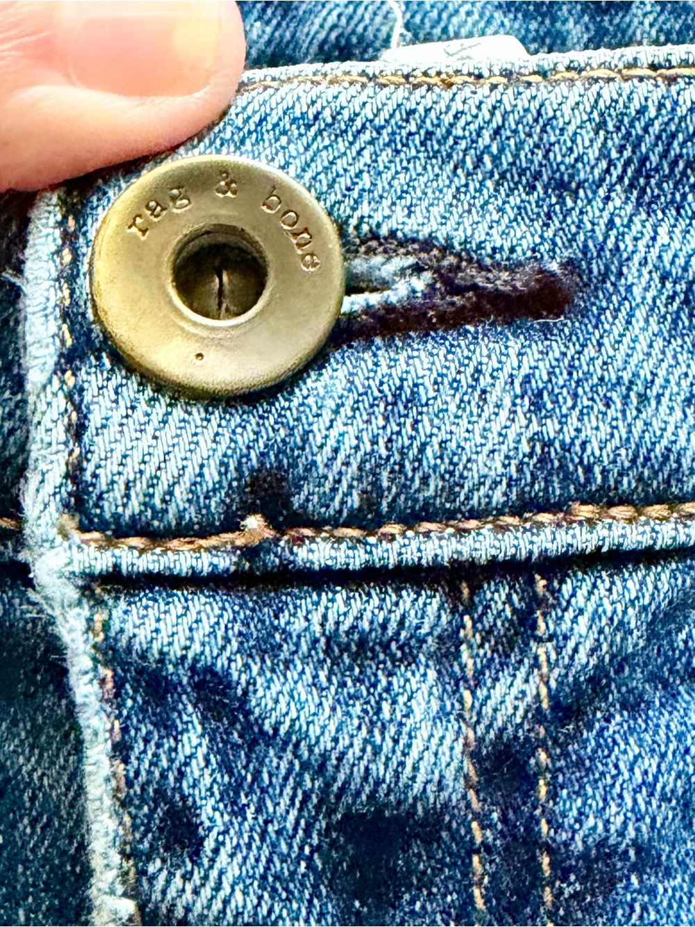 rag & bone Dre Capri size 27. Livingston wash. Raw hem. - Picture 2 of 12